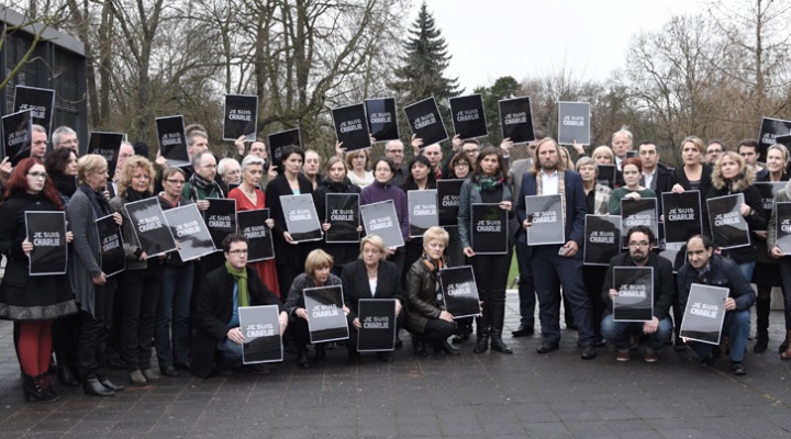 Schweigeminute der Bundestagsfraktion nach Anschlag auf "Charlie Hebdo"