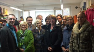 Team des psychosozialen Zentrum für Flüchtlinge in Mayen mit Besuchern.